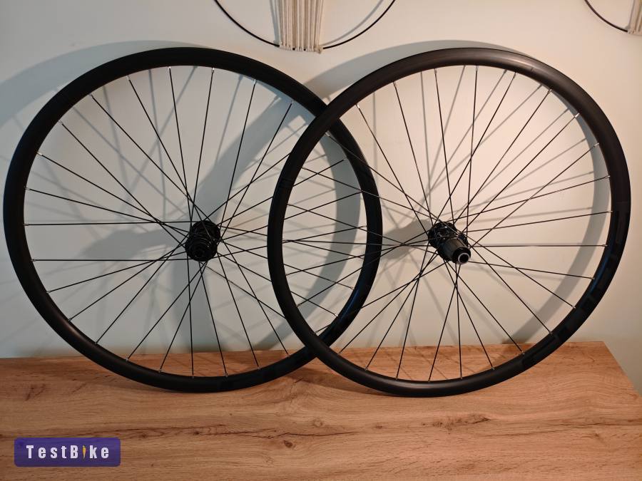 Kiváló állapotú Cube GR 2.3 kerékszett 28"