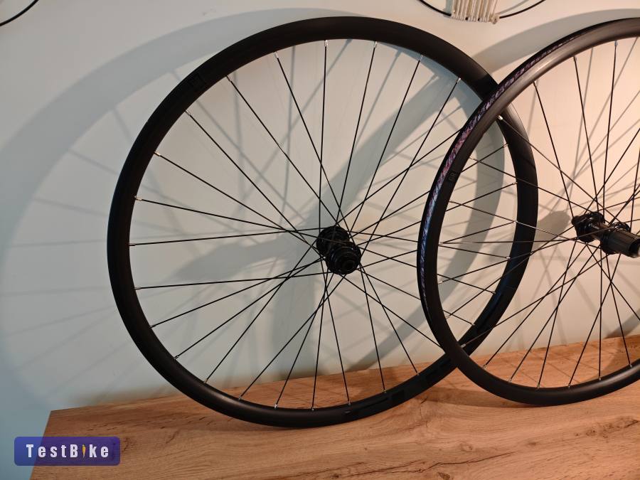 Kiváló állapotú Cube GR 2.3 kerékszett 28"