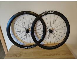 Kiváló állapotú DT Swiss ARC 1100 50mm karbon kerékszett 28"