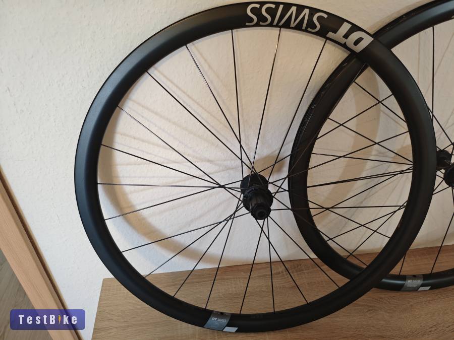 Kiváló állapotú DT Swiss ERC 1400 35mm karbon kerékszett 28"