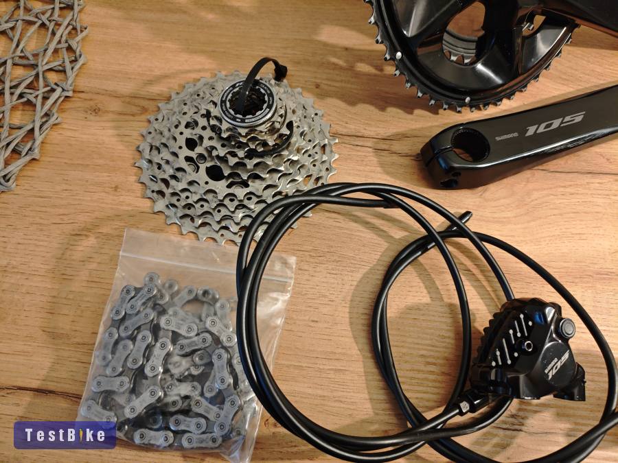 Kiváló állapotú Shimano 105 di2 szett 2×12