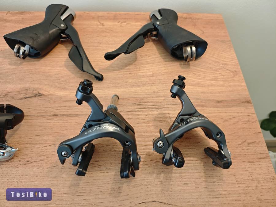 Kiváló állapotú Ultegra 6800 felnifékes szett 2×11