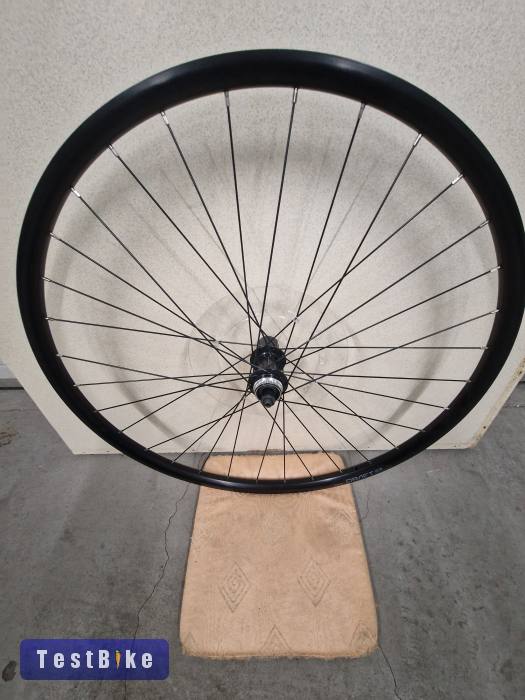 KLS Draft 23 első, hátsó kerék