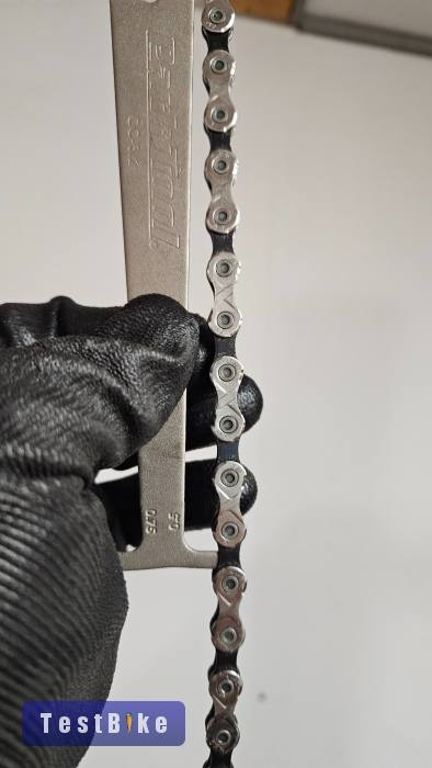 KMC X10 - 10s (108szem patenttel)