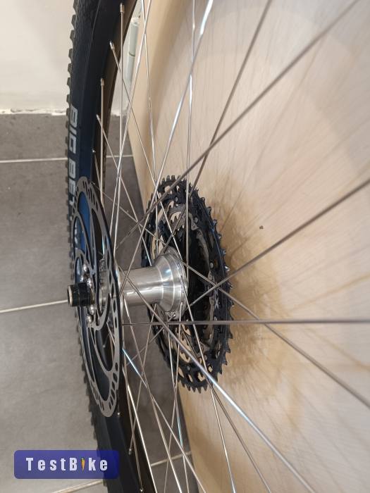 Komplett 27.5 dt swiss/novatec/sapim microspline hátsó kerék 