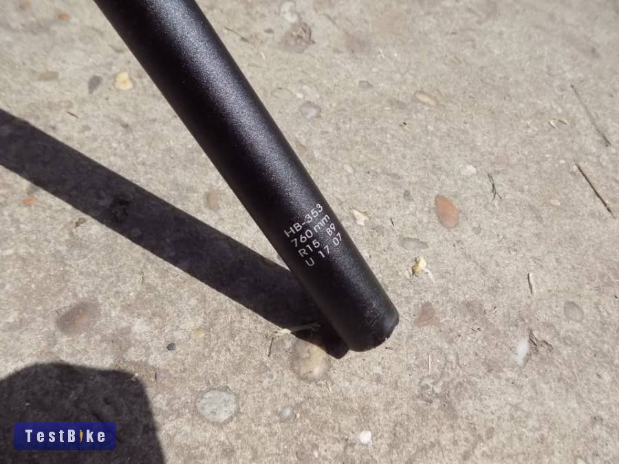 Kross Dust kormány és stucni