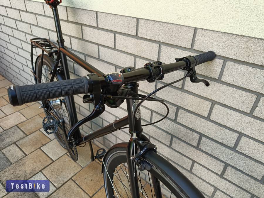 Kruz Diablo K7 Trekking kerékpár