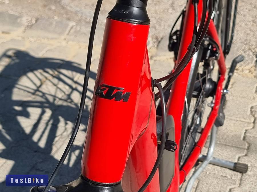 KTM mélyvázas Bosch ebike Shimano Nexus agyváltó Magura hydro fé