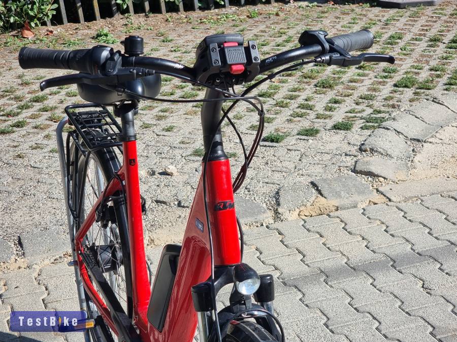 KTM mélyvázas Bosch ebike Shimano Nexus agyváltó Magura hydro fé