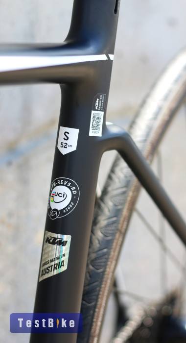 KTM Revelator Alto Master Disc Ultegra Di2 elektromos váltás
