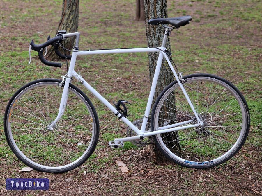 KTM Strada országúti 62cm nagy váz, felújítva keveset futott