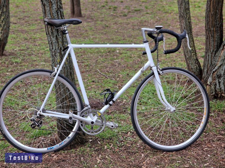 KTM Strada országúti 62cm nagy váz, felújítva keveset futott