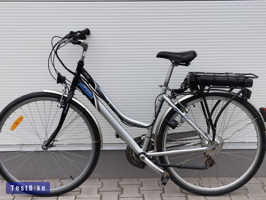 KTM Trekking Bike Pedelec és gázkar funkcióval 