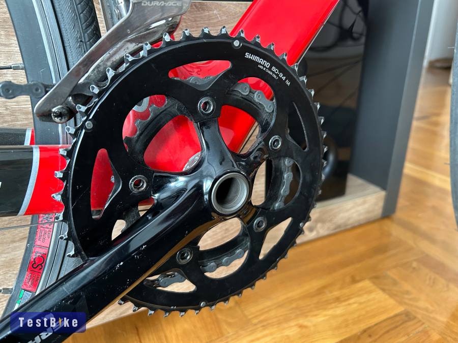 Kuota full-karbon országúti kerékpár