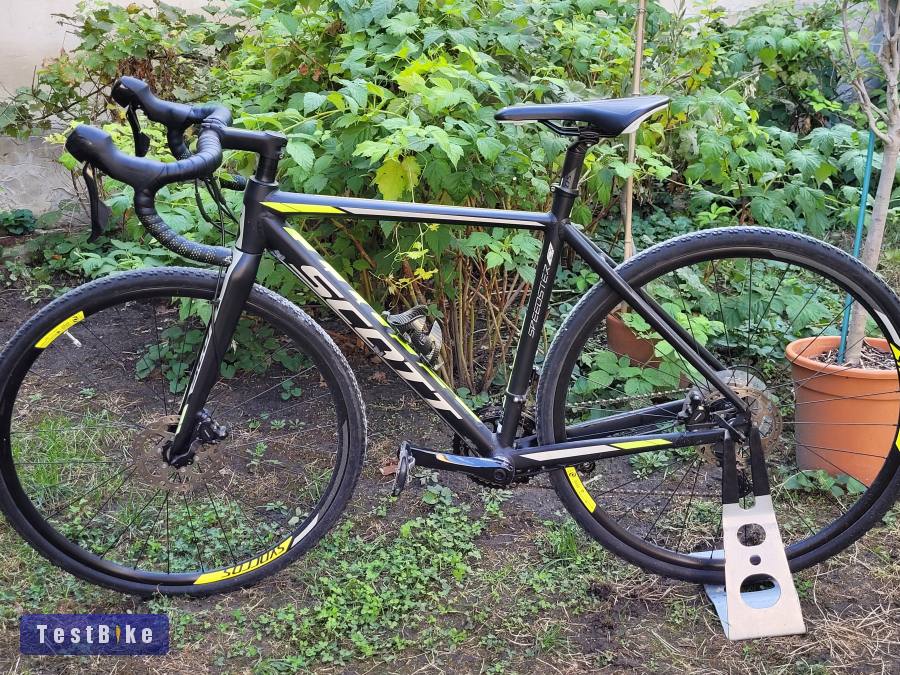 Scott 2x11 Ultegra szint, disc.