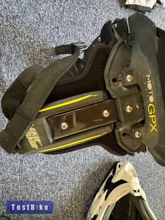 Leatt Brace nyakvédő protektorok