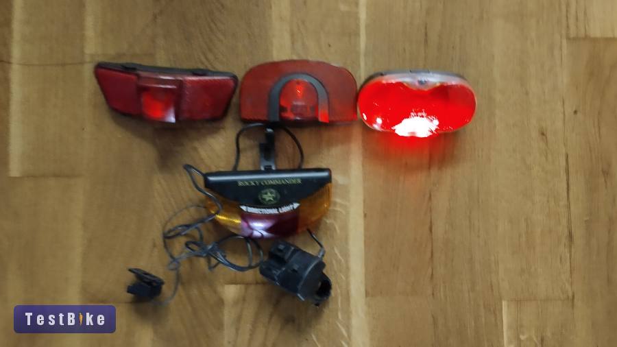 Ledes kerékpár hátsó lámpák 4 db egyben eladók 