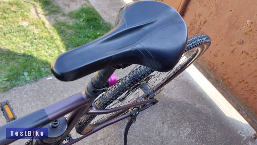 Lila gyönyörűség-Cube Nuroad