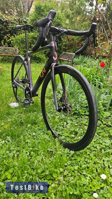 Liv Langma Advanced pro 1 Disc 2023 karbon országúti