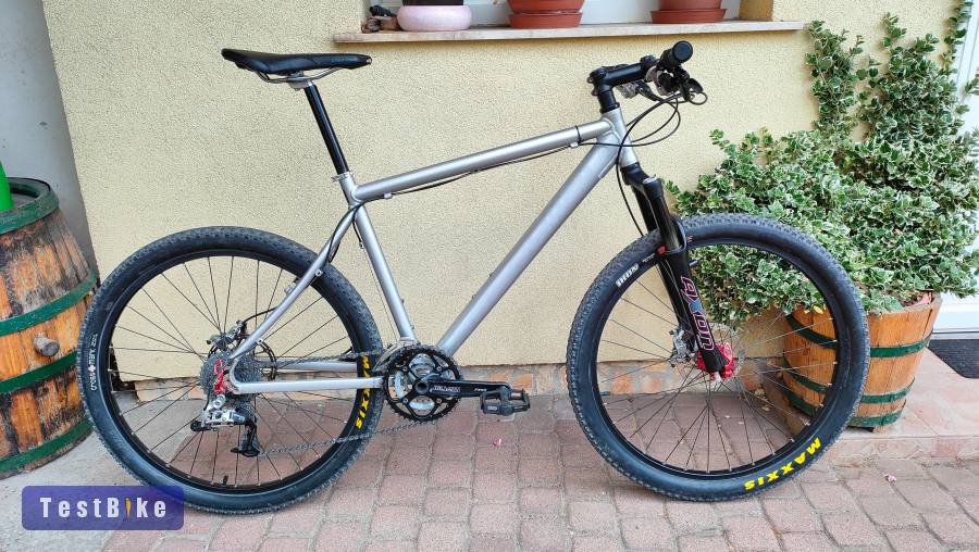 Magellan Crux 