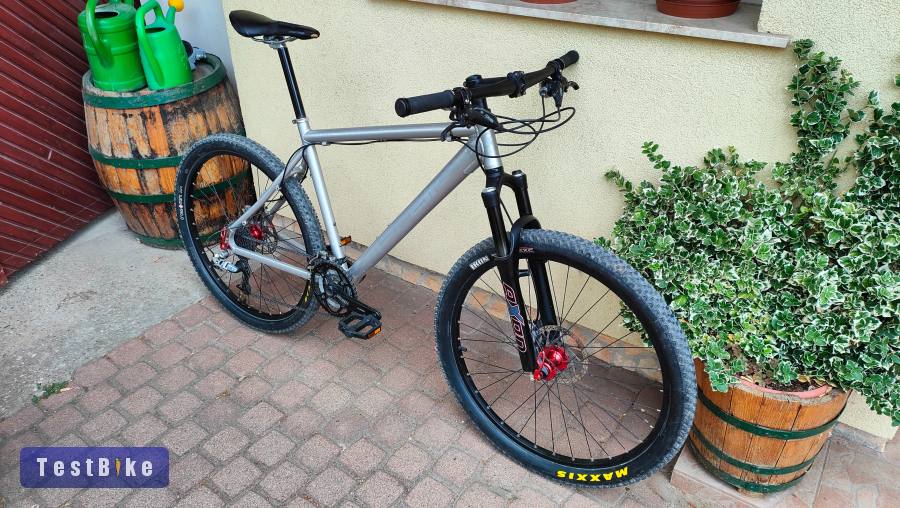 Magellan Crux 
