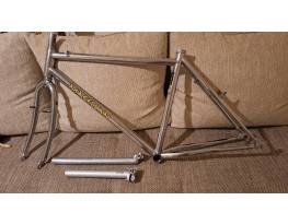 Magellan Scutum 19" cro-mo vázszett