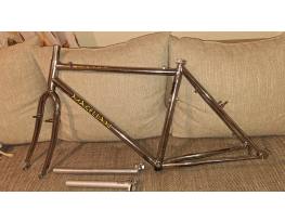 Magellan Scutum 19" vázszett