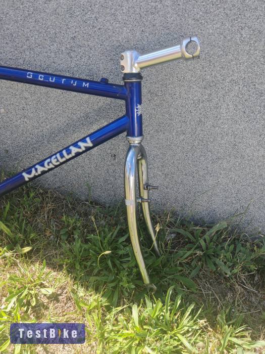 Magellan Scutum váz + villa