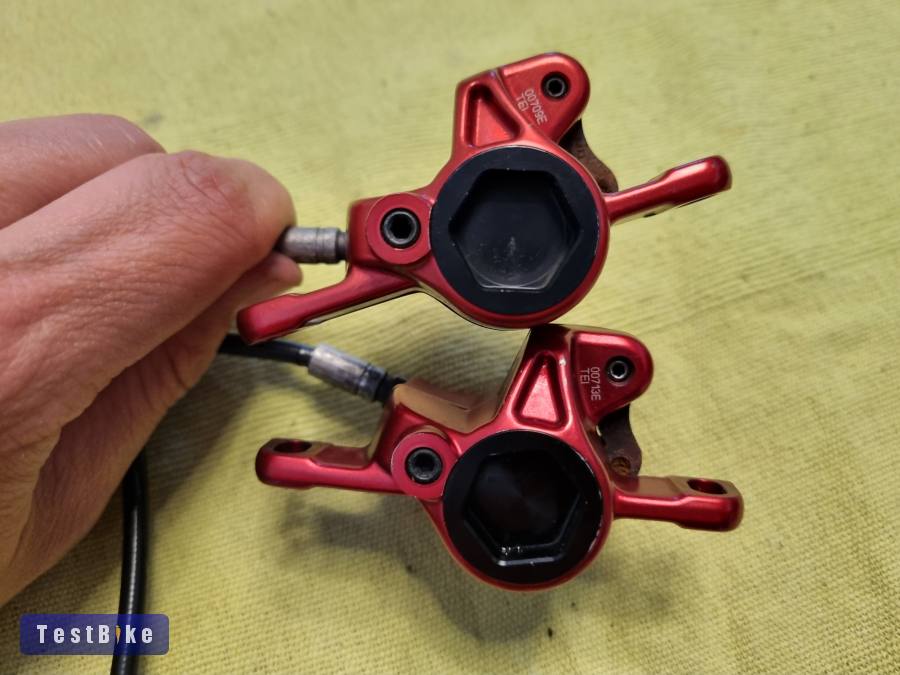 Magura Marta SL Red hydraulic disc brakes - carbon levers el