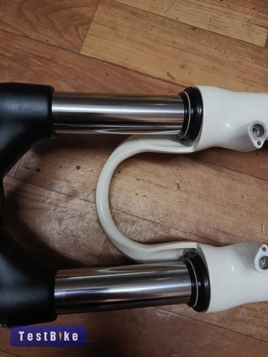 Manitou Axel levegős teleszkóp 26"