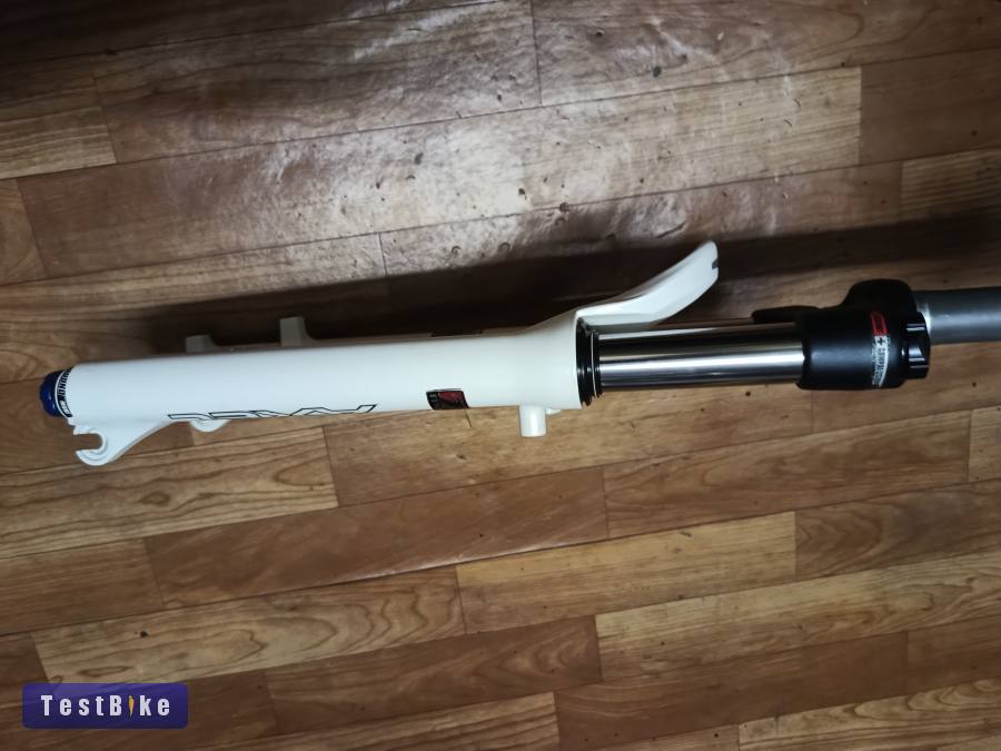 Manitou Axel levegős teleszkóp 26"