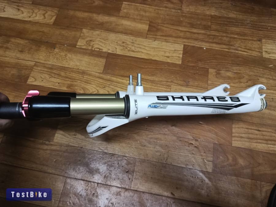 Manitou Skareb levegős teleszkóp 26"