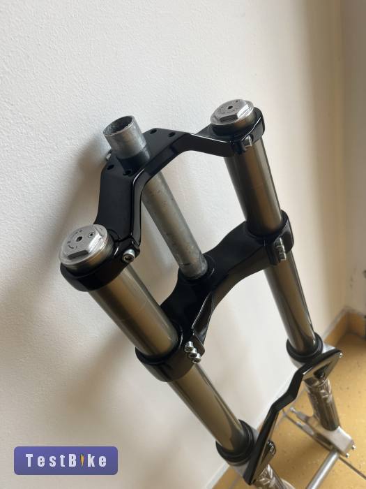 Marzocchi Monster T teljesen felújított állapotú