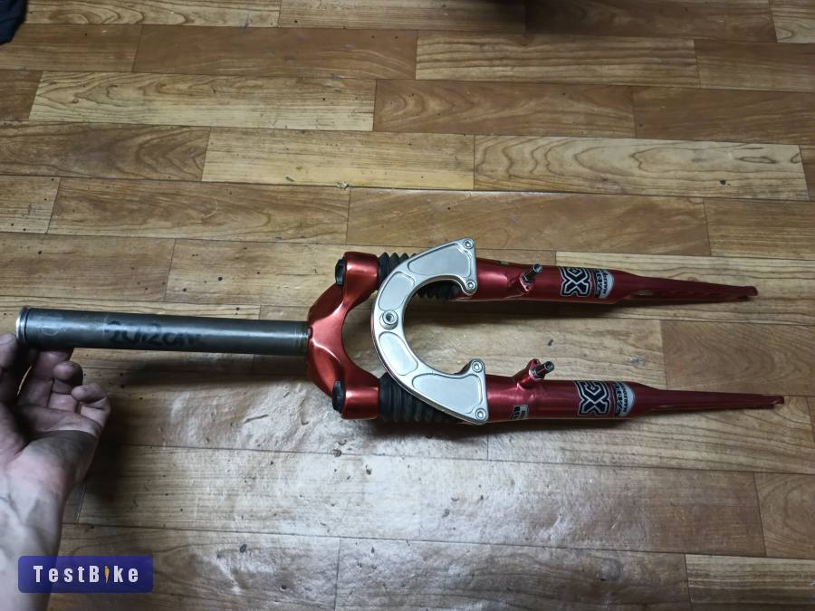 Marzocchi XC700 levegős teleszkóp 26"