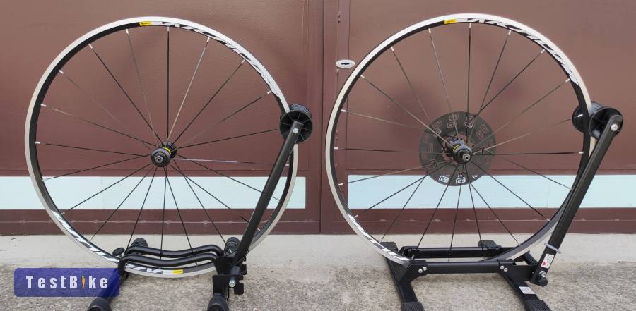 Mavic Aksium 700C / 622×17 országúti kerékszett – Shimano HG