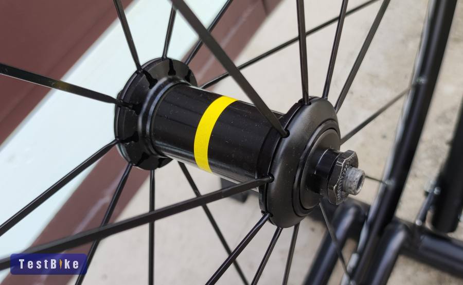 Mavic Aksium 700C / 622×17 országúti kerékszett – Shimano HG
