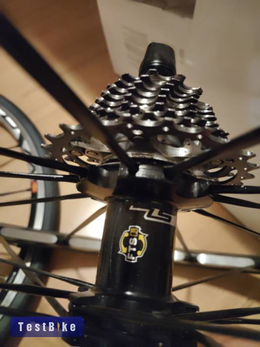 Mavic Aksium országúti kerékszett 