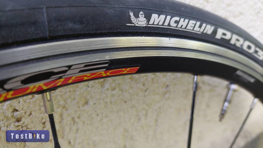 Mavic Aksium race kerék szett