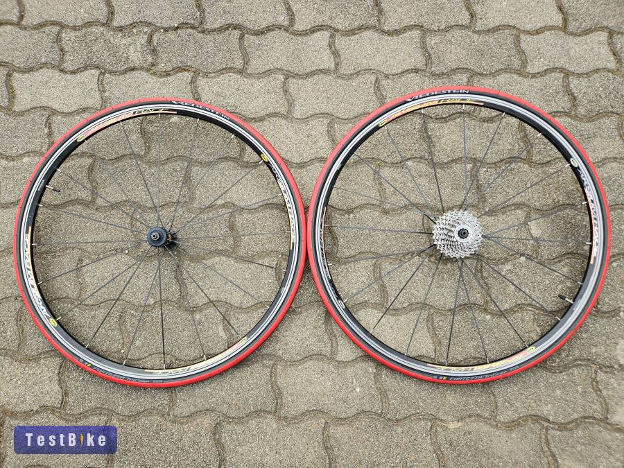 Mavic Aksium Race kerékszett, felnifékes, gumikkal, sorral