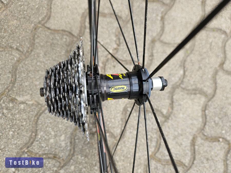 Mavic Aksium Race kerékszett, felnifékes, gumikkal, sorral