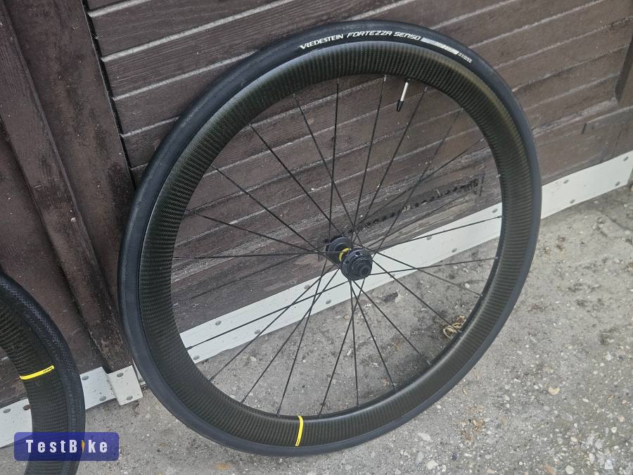 Mavic Cosmic SL 45 karbon kerékszett.