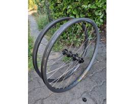 Mavic D321 és Ringlé Abbah DH/Novatec