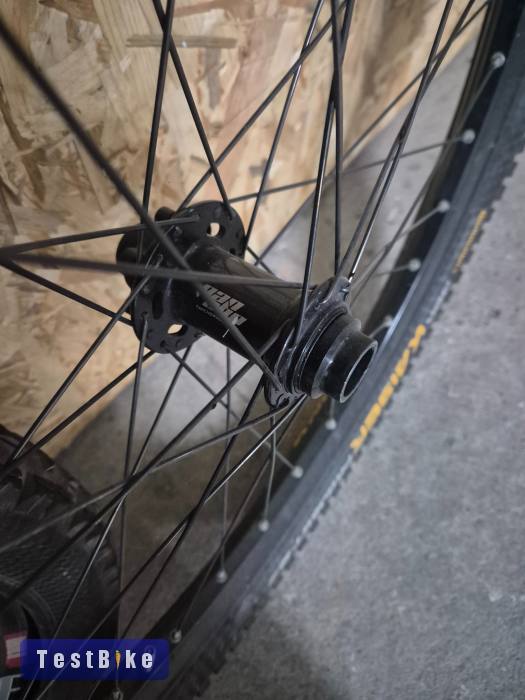 Mavic demax ultimate 12x150 20x110 26/ dh 