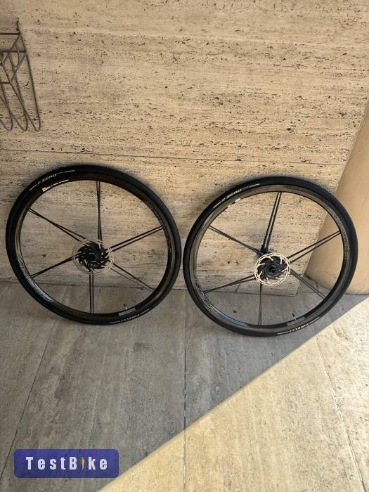 Vadiúj Mavic Full carbon.