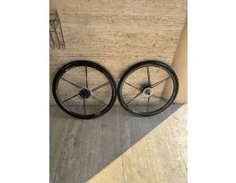 Vadiúj Mavic Full carbon.