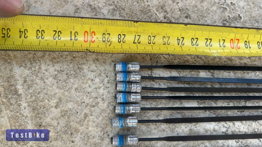 Mavic küllők több db