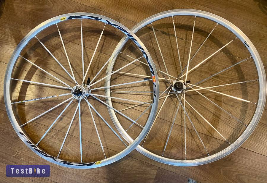 Mavic országúti vegyes szett egyben vagy külön eladó 