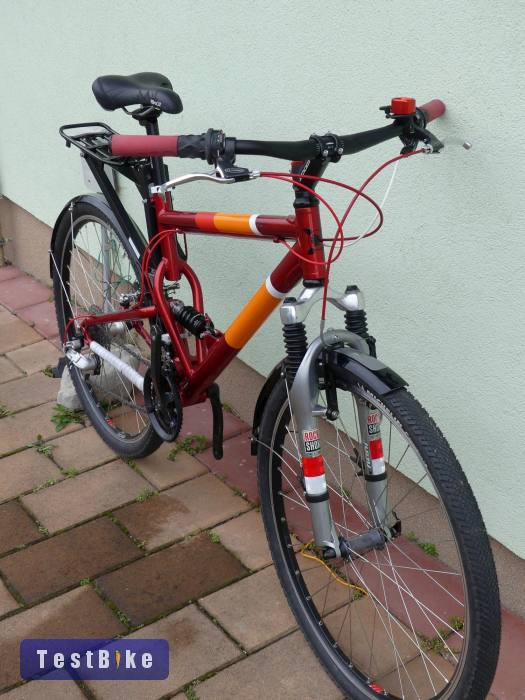 Maxx össztelős trekking túrázó ingázó terepre is jó