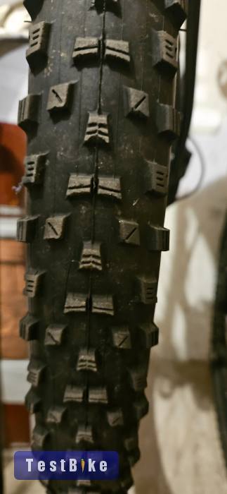 Maxxis Forekaster kevlar 29x2.35 EXO T.R. 2db