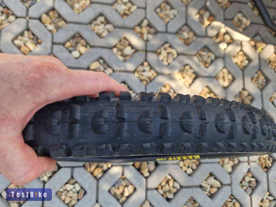 Maxxis High Roller 26x2.5 old school dh gumi eladó!
